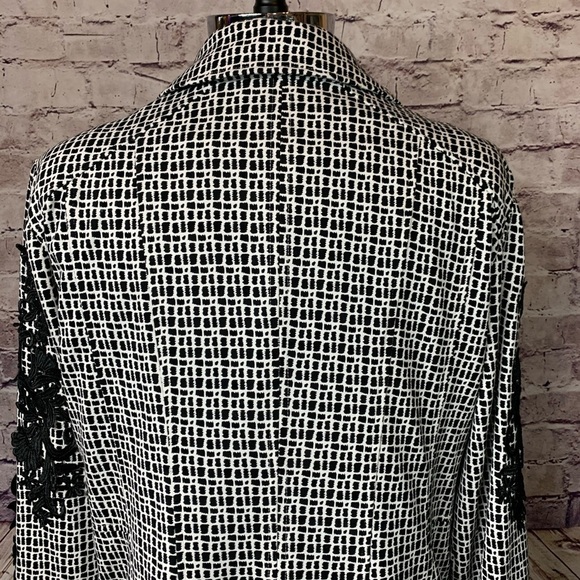 Chico’s Black Geometric Appliqué Full Zipper Lined Jacket - Picture 8 of 16